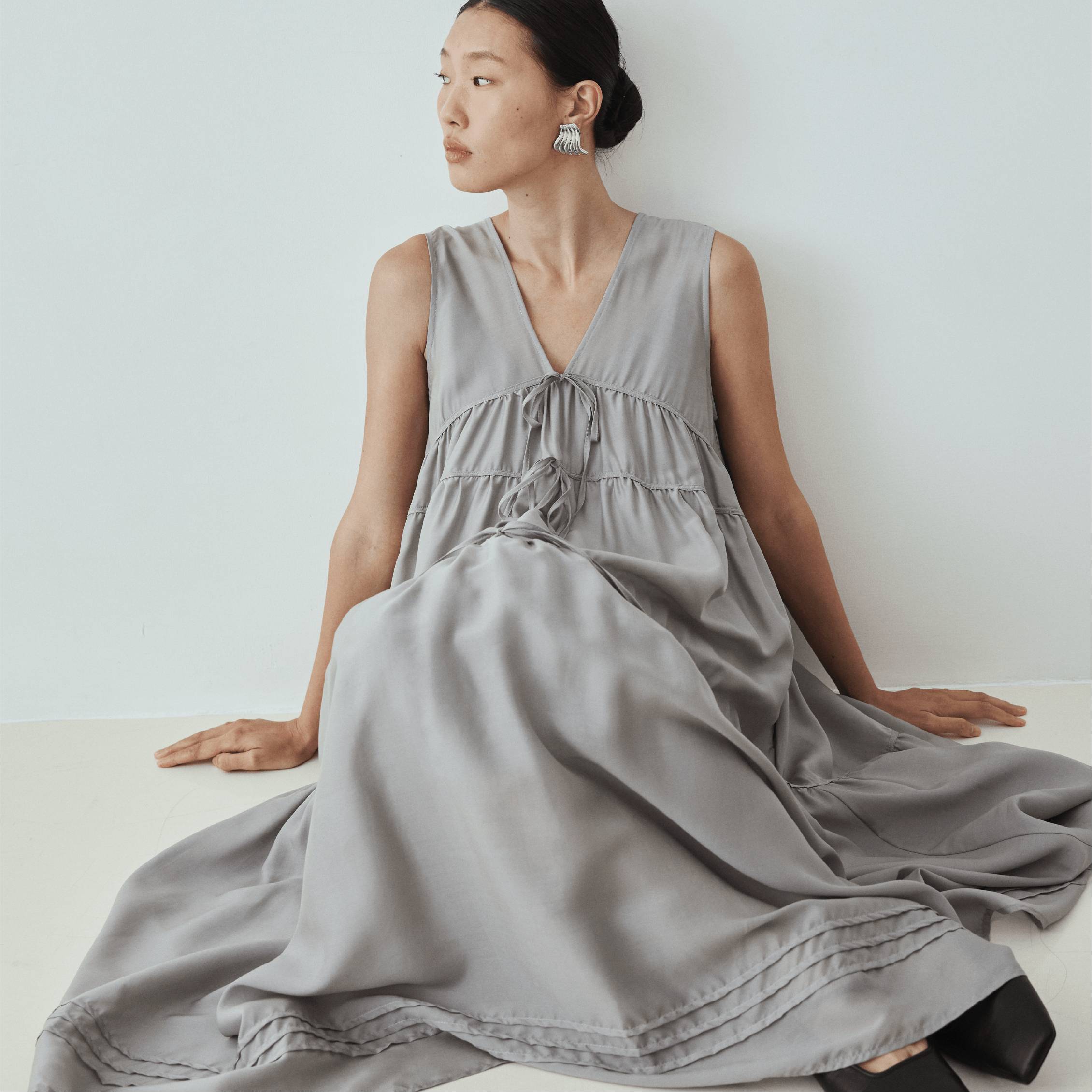 Explore Elegant and Trendy Dresses Collection at The Editor's Market UAE – Perfect for Every Occasion.
