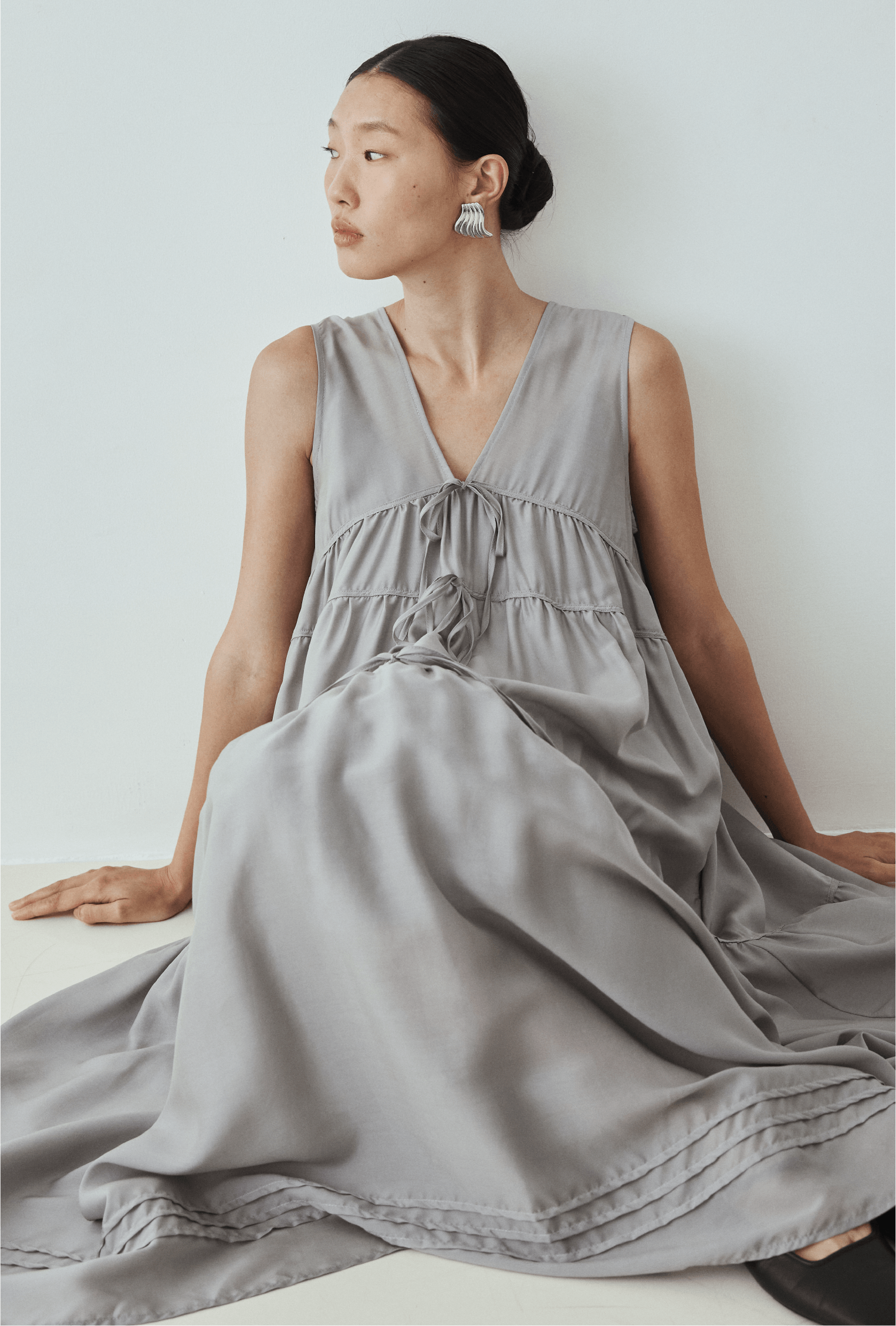 Explore Elegant and Trendy Dresses Collection at The Editor's Market UAE – Perfect for Every Occasion.
