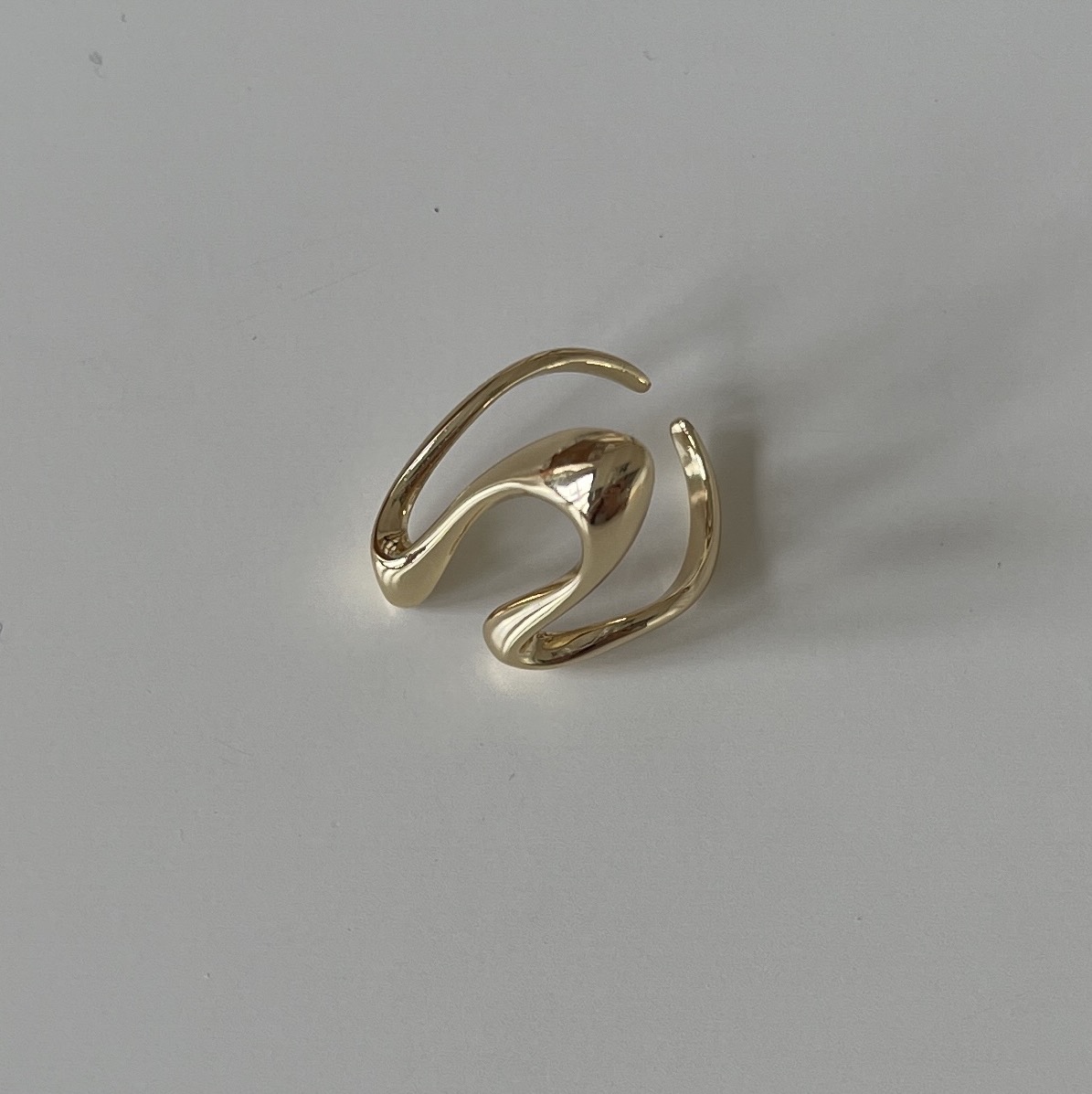 Elia Ring