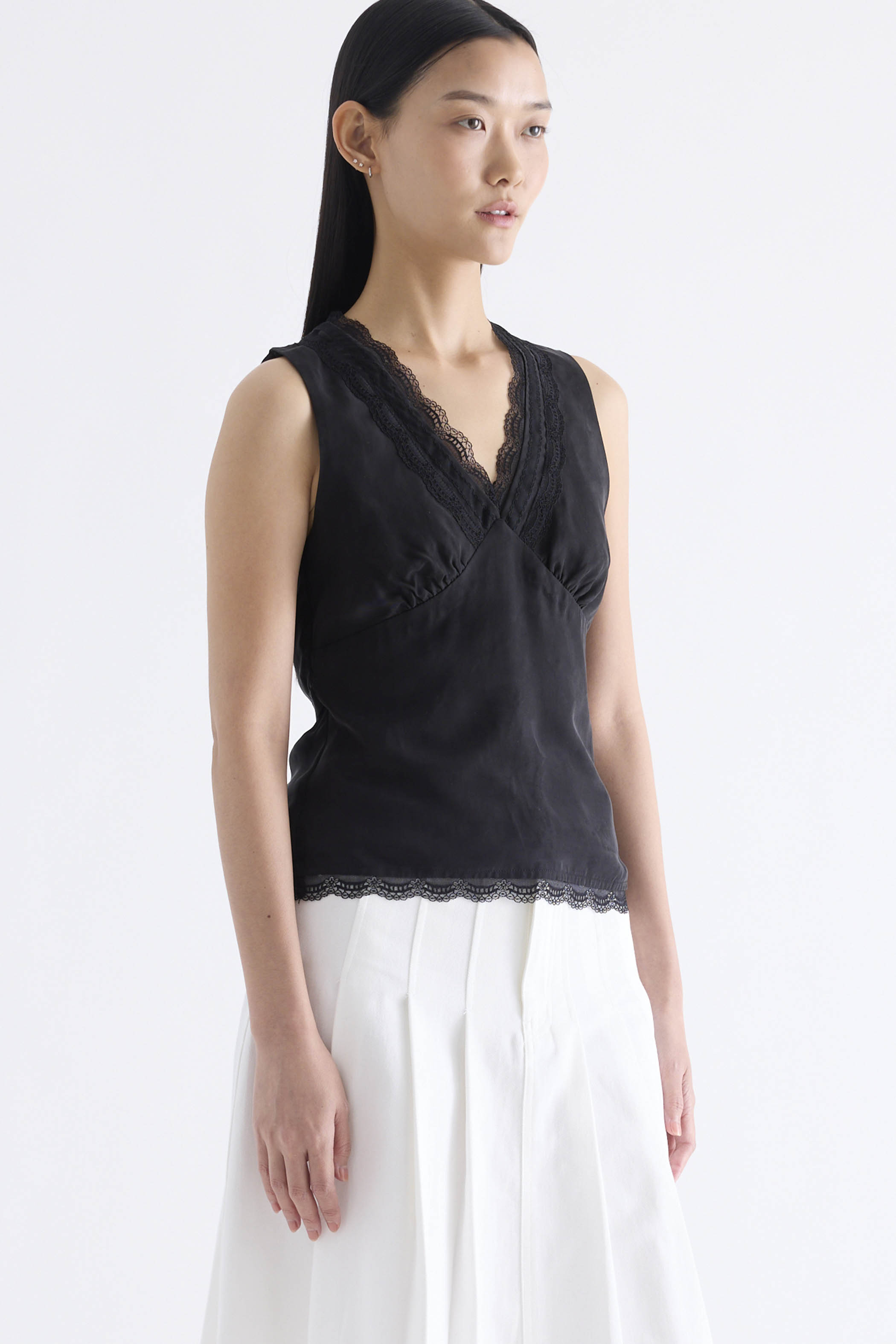 Jesecca V-Neck Fitted Top