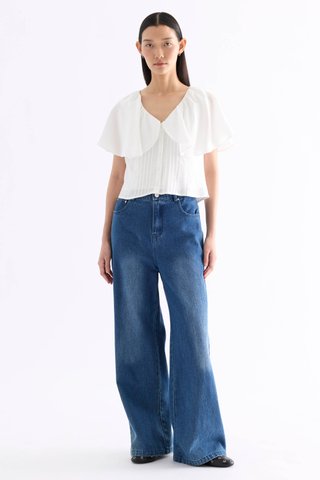 Janelis Flutter Sleeve Top