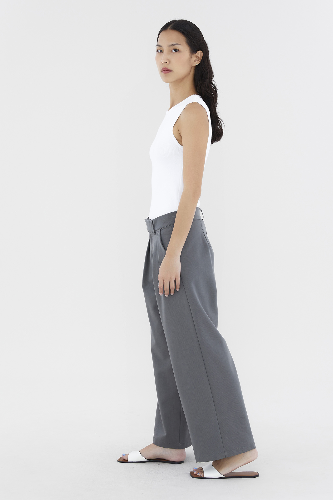 Juralle Low-Rise Tailored Pants