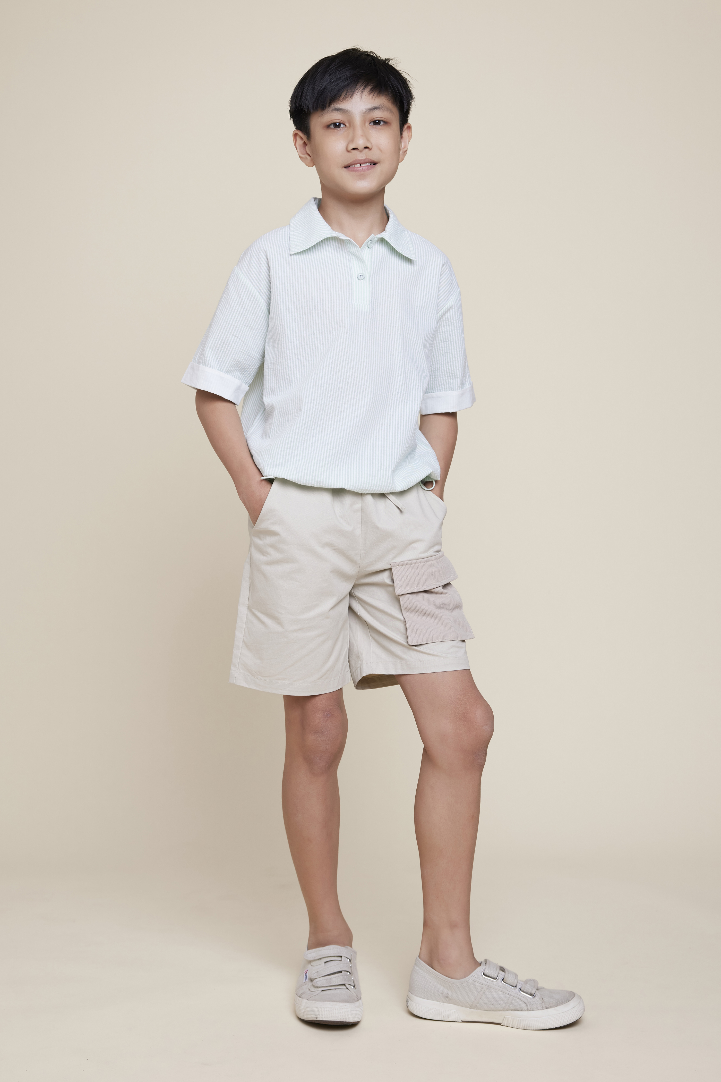 Contrast Cargo Shorts