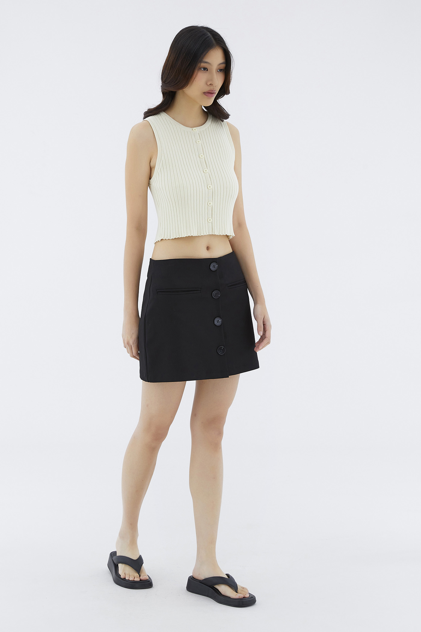 Felane Low-Rise Mini Skirt