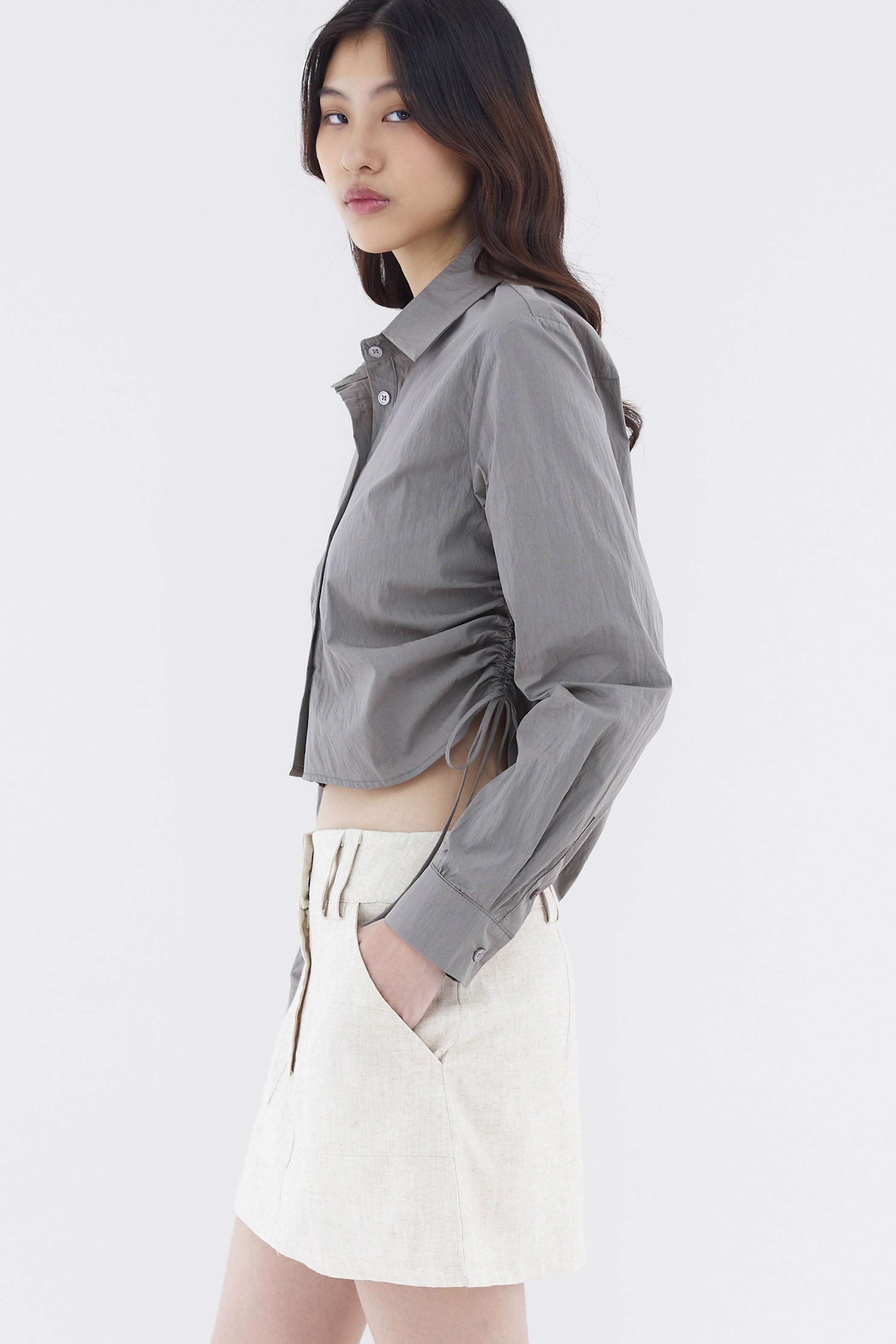 Elowen Side-Ruch Crop Shirt