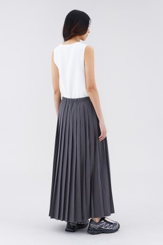 Avara Relaxed Pleated Skirt