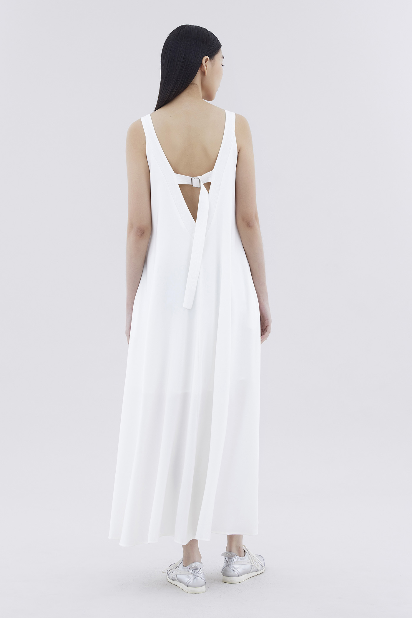 Jurau Low-Back Dress