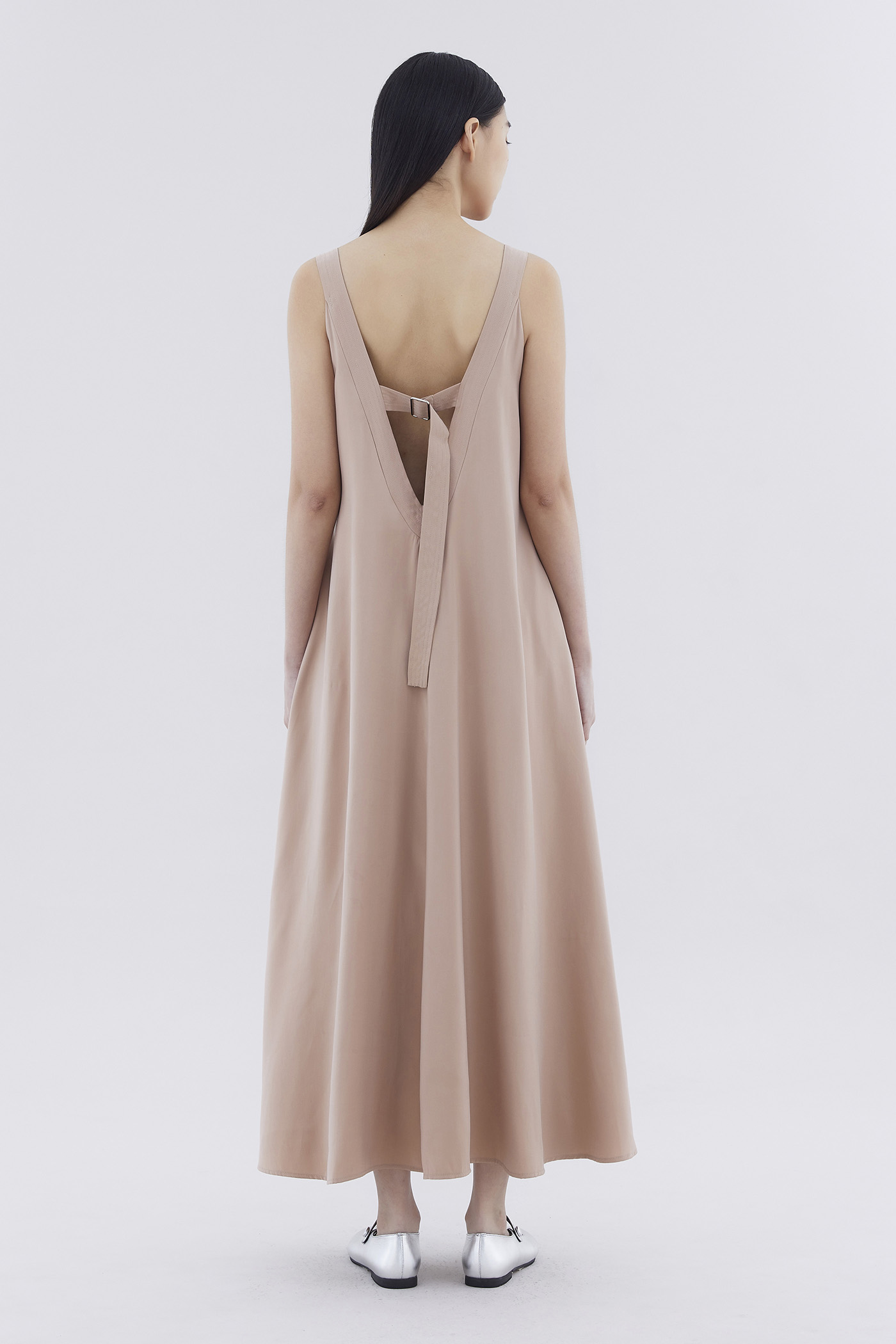 Jurau Low-Back Dress