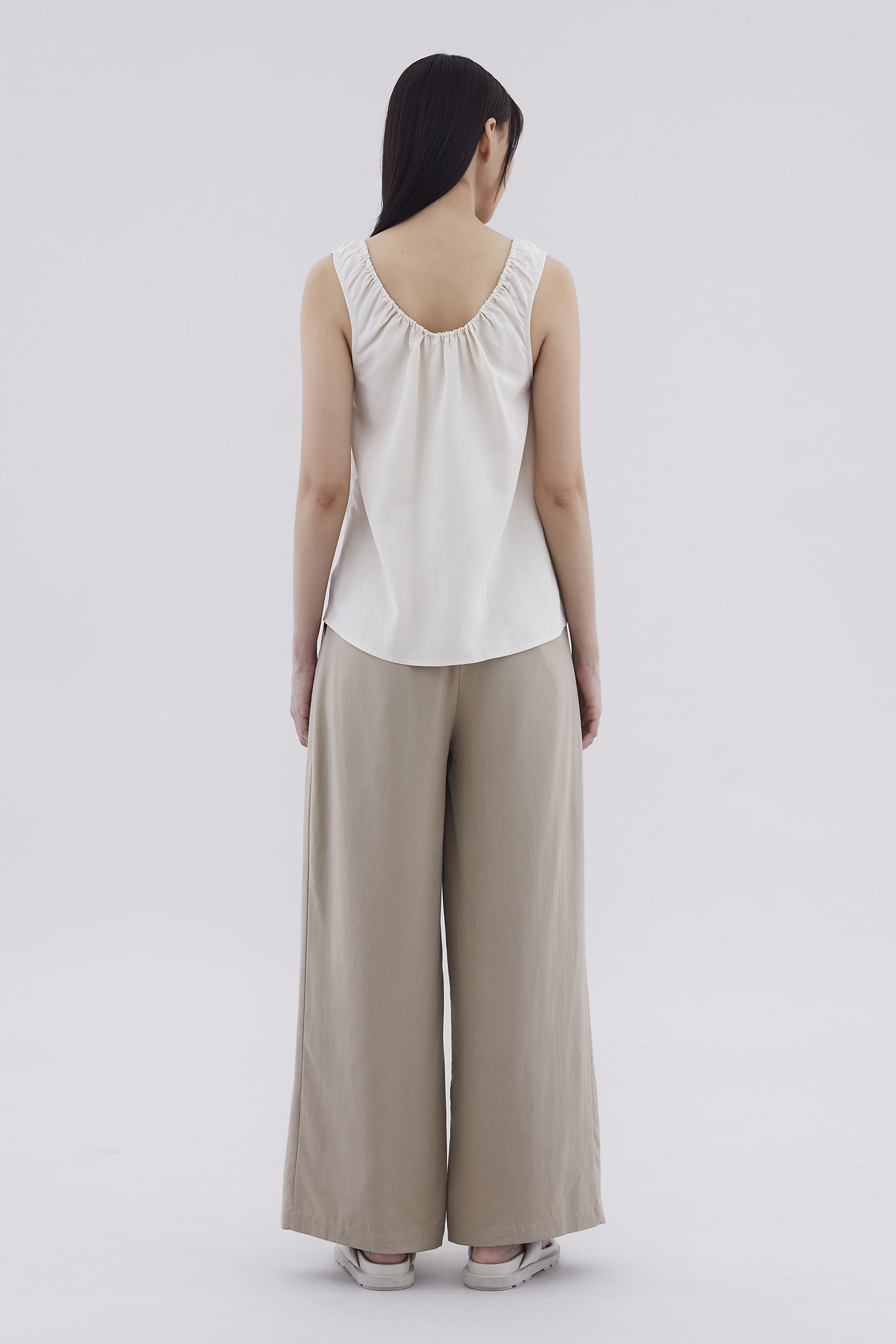 Sylphy Gathered-Neck Top