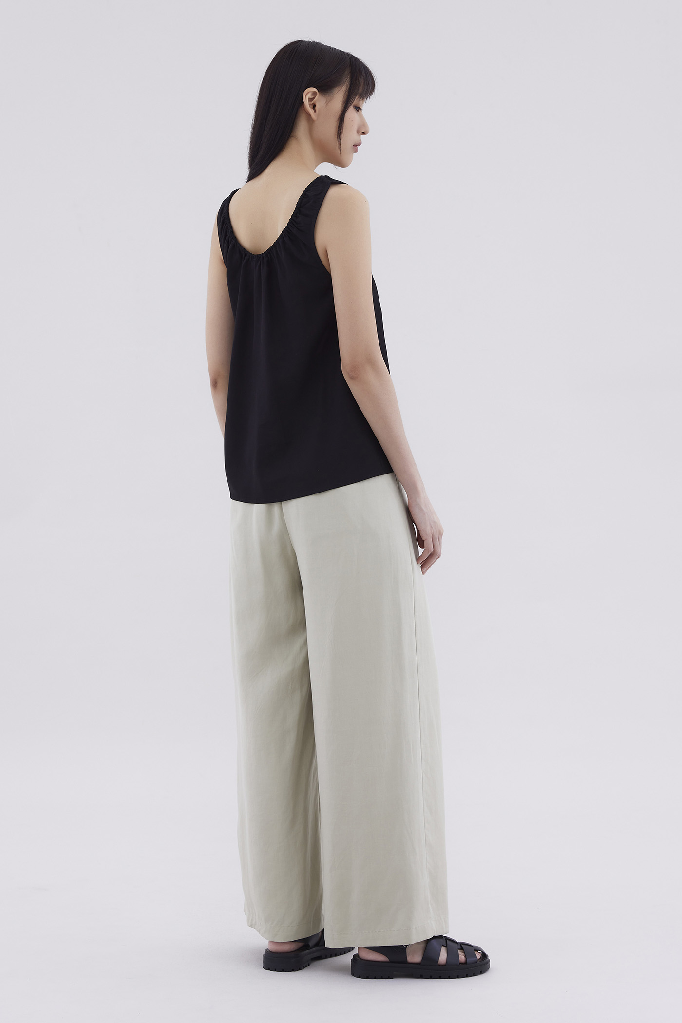 Sylphy Gathered-Neck Top